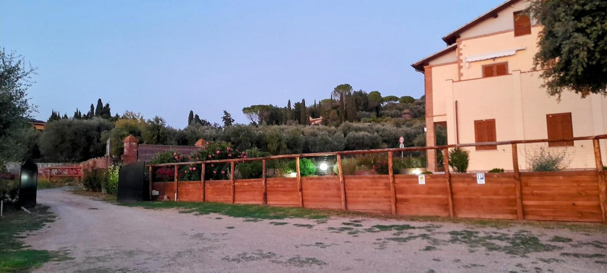 Agriturismo Il Vecchio Olivo Castagneto Carducci Eksteriør bilde